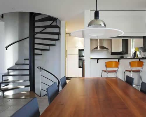 Лестница на второй этаж частного дома. 03 Лестница на второй этаж частного дома. 03