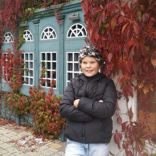 Пока выгуливаю мышку в парке горького, решила поделиться с вами моими любимыми заведениями Харькова и блюдами, может кому пригодится. Пока выгуливаю мышку в парке горького, решила поделиться с вами моими любимыми заведениями Харькова и блюдами, может кому пригодится.