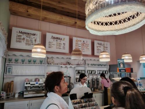 Нас кормили (и поили, есессна) блюдами удмуртской и сарапульской купеческой кухни. 03