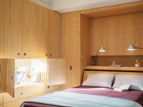 Интерьер студии с отделкой из дерева в Нью-йорке. 07