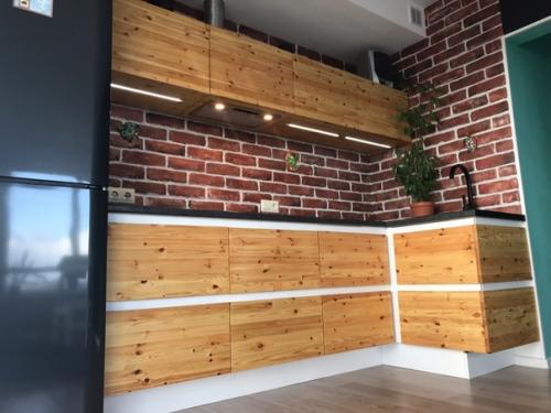 Вот такая самодельная кухня от нашего подписчика. 05