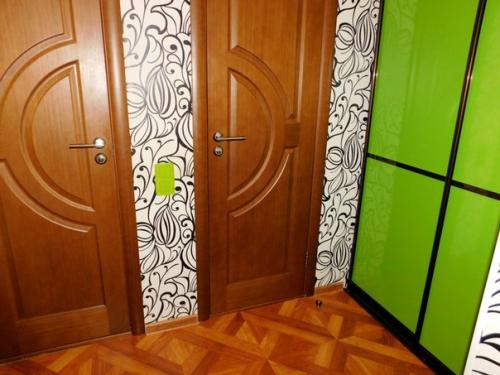 Трехкомнатная квартира с яркими акцентами в интерьере. 07