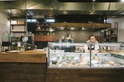 Что есть на обновленном усачевском рынке? 06