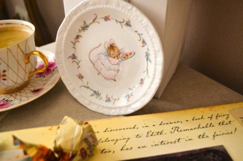 Прочитала на днях у одной известной в узких кругах коллекционерши хитрость, как уберечь семейный бюджет от лишних трат. 08 Прочитала на днях у одной известной в узких кругах коллекционерши хитрость, как уберечь семейный бюджет от лишних трат. 08