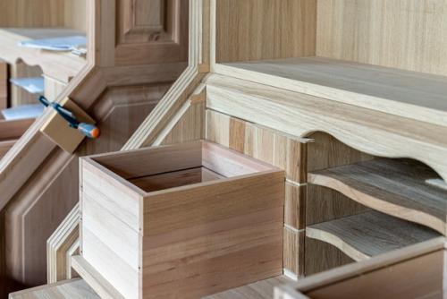 Секретеры Excelsior от ФабрикиKrasnoderevshchik 1693. 06