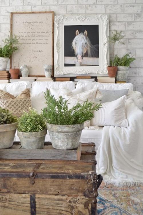 Как вы к комнатным растениям в интерьере относитесь? 02