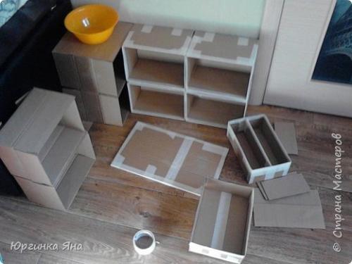 Детская кухня из картонных коробок. 03