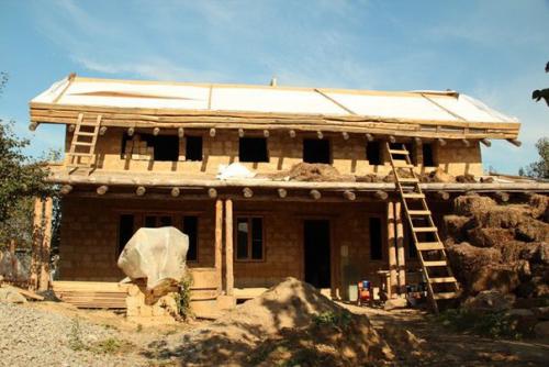 Первопроходец экостроительства - Тарас палатный и его дом из саманных блоков. 01