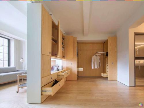 Интерьер студии с отделкой из дерева в Нью-йорке. 07