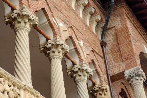 Дворец могошоая (рум. 08