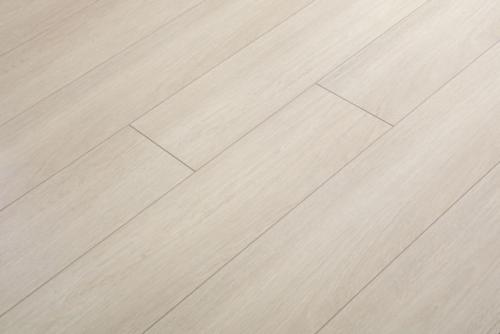 Премиум ламинат Peli - это качественное покрытие, изготовленное в соответствии с европейскими стандартами качества. 03 Премиум ламинат Peli - это качественное покрытие, изготовленное в соответствии с европейскими стандартами качества. 03