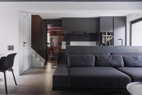 Цветовое зонирование пространства - не только современный актуальный тренд, но и функциональное решение для кухни - гостиной. 01