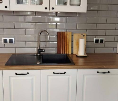 Присоединение кухни к гостиной - уже не новое решение. 03