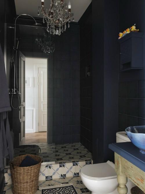 Очень атмосферный проект, где интерьер стал не просто фоном, а продолжением семейной истории. 07