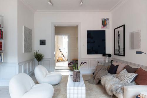 Мягкий, элегантный интерьер светлой квартиры в старом доме в Стокгольме. 02