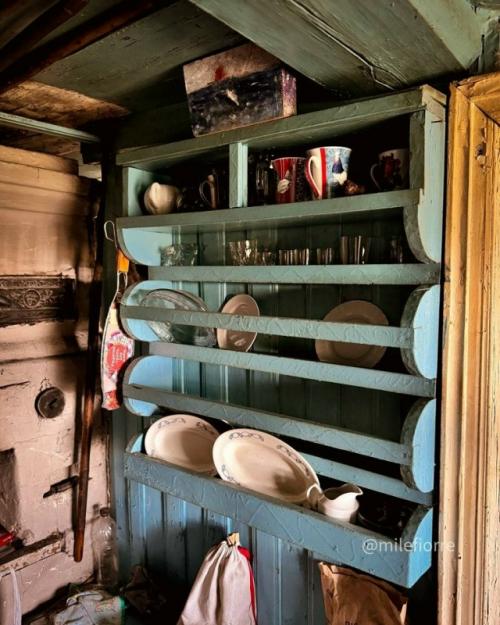 Сюжеты из заброшенного дома. 05