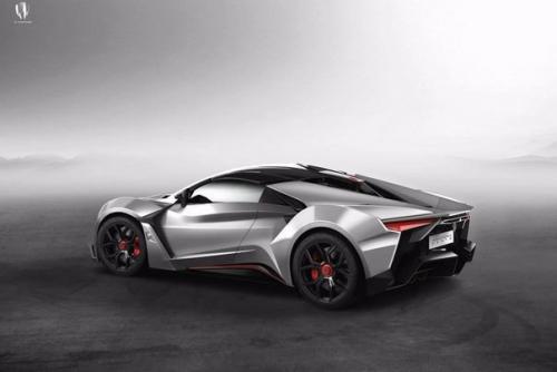Второй суперкар фирмы W Motors вышел доступнее предыдущего: 01
