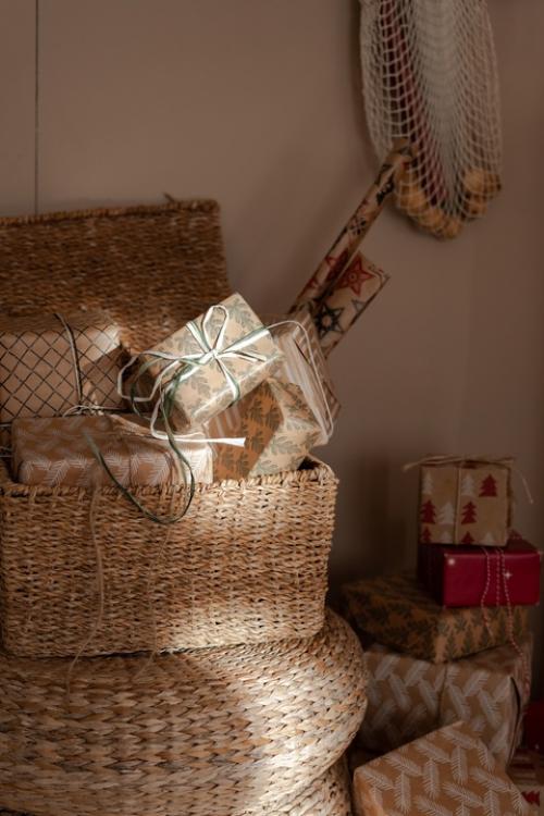 Неделю назад мы распахнули двери нашей студии в сезон новогодних съёмок. 01