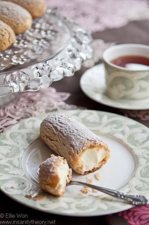 Сласти: где в Петербурге пекут самые вкусные эклеры?