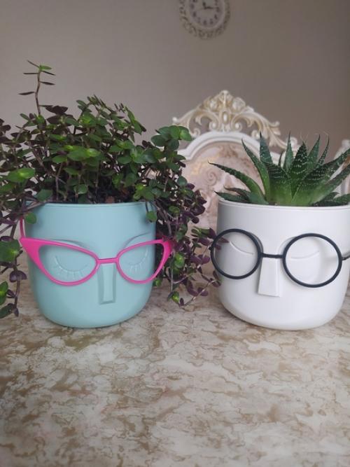 Вам Стива и мари представляю. 04