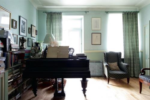 Квартира Виталия Вульфа - легендарного театрального критика, историка и телеведущего (1930 - 2011. 04