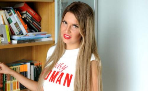 Майя донцова получила элитную квартиру от Золотого магната.