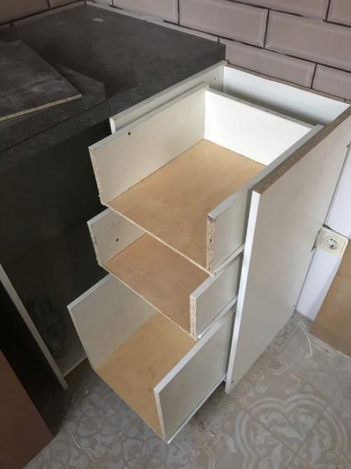 Эта замечательная кухня была собрана девушкой! 08