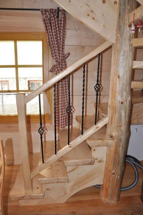 Площадь этого домика всего 27 квадратных метров. 06