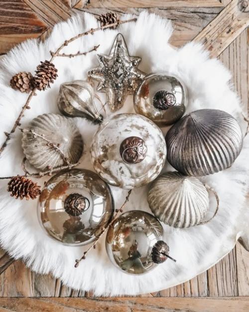 Ноябрь является переходным периодом между осенью и зимой, поэтому мы рекомендуем украсить свой дом предметами, которые дополняют оба сезона. 04