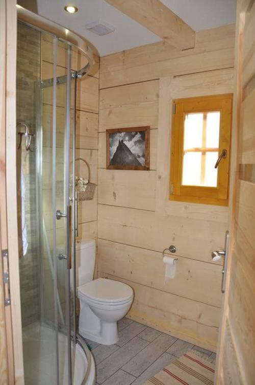 Площадь этого домика всего 27 квадратных метров. 08