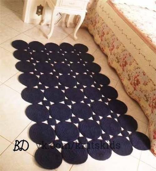 Коврики из круглых мотивов - идеи и схемы. 01