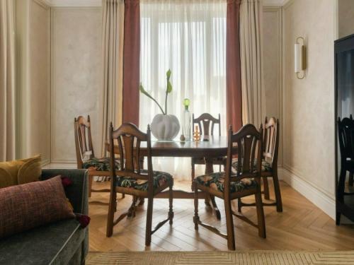 Классический интерьер двухкомнатной квартиры. 03