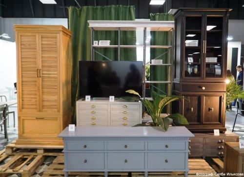 Провела фотосессию на московской неделе интерьера и дизайна в Москве 3 ноября 2022. 01