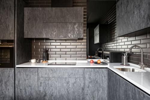 Фото реализованного дизайн - проекта интерьера однокомнатной квартиры для молодого человека. 02