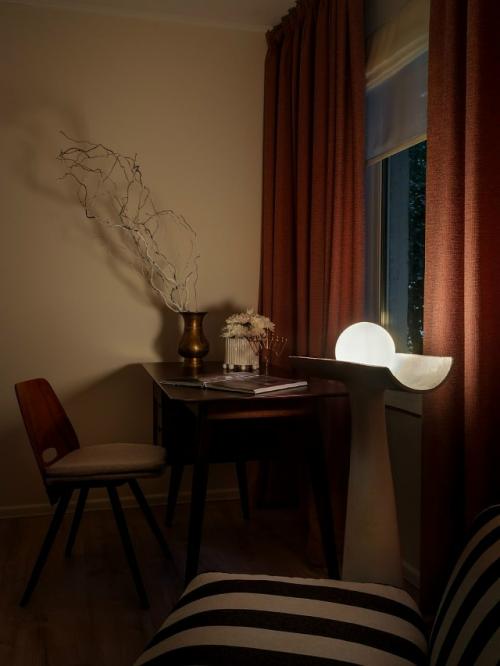 Яркая квартира в Москве для девушки. 01