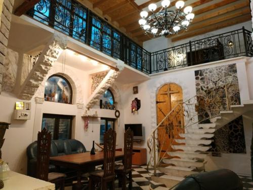 Доверительноеуправление.  С детства хотел средневековый замок, достали однотипные панельные коробки или может просто любишь скайрим? 01