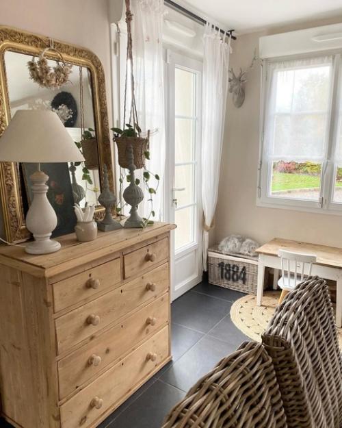 Мебель в черных цветах всегда выглядит элегантно и стильно. 04