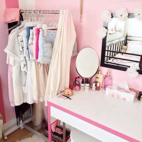 Мы создаём уют в комнате?