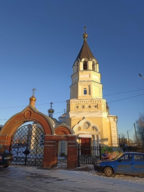 Храм святителя Тихона Задонского в Рыбинске находится в 7 минутах ходьбы от дома - музея Ухтомского. 01