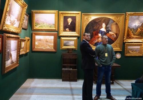 Провела фотосет на 48-м российском антикварном салоне & Lifestyle Искусство Интерьера в гостином дворе 25 ноября 2022. 03