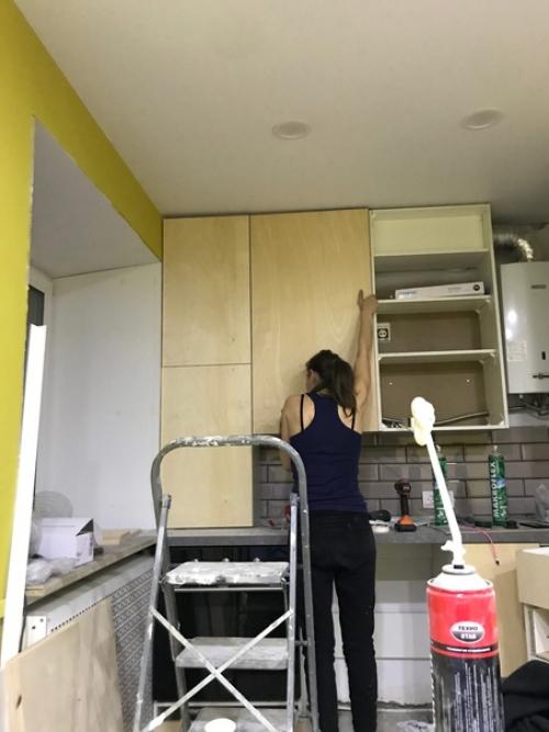 Эта замечательная кухня была собрана девушкой! 07