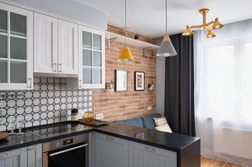 Современный сканди в интерьере небольшой кухни - гостиной. 03