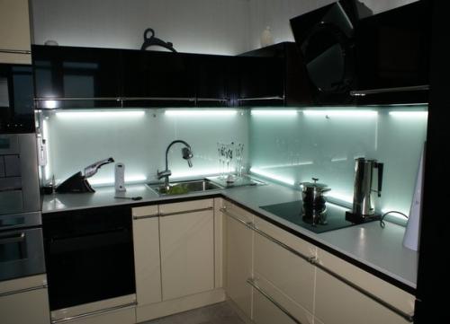 Фартук для кухни из стекла. 07