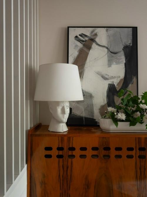 Яркая квартира в Москве для девушки. 07