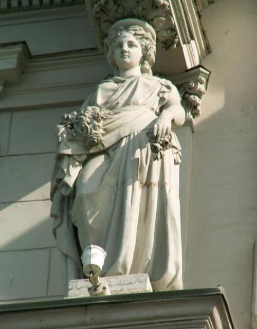 Дома Петербурга / дворцовая набережная, 18. 04