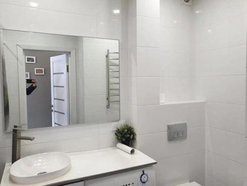 Просторная квартира. В спокойных тонах. 06