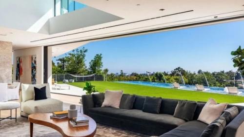 Шикарный особняк в Беверли - хиллз: в гостях у Джона ледженда и Крисси тейген. 01