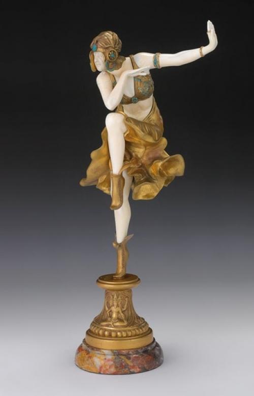 Было время - примерно век тому, - которое можно назвать одним коротким, но точным словом: шик. 01