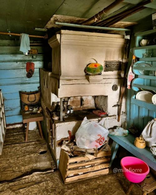 Сюжеты из заброшенного дома. 03