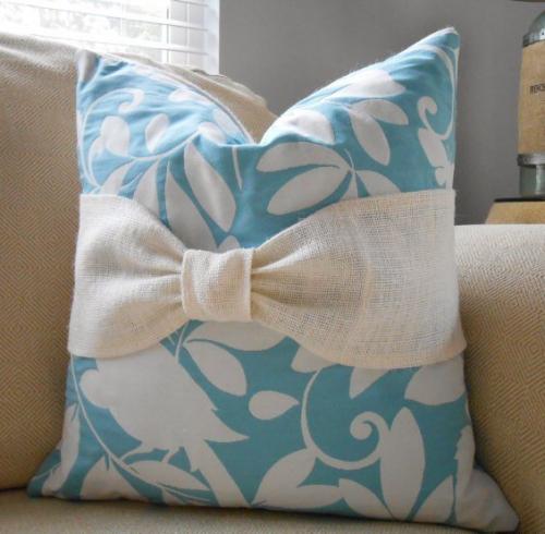 Декоративные подушки с бантиками. 05